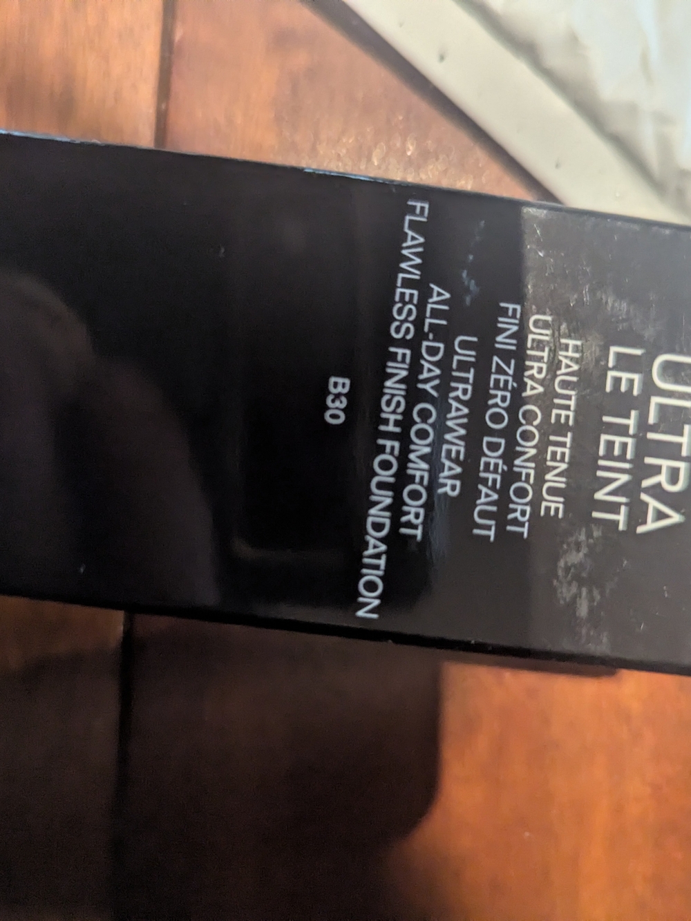 Chanel Make Up For Ever Ultra Le Teint Foundation B30 - Black Packaging